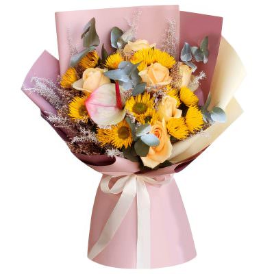 Букет из роз и лунарии «Тайные чувства»