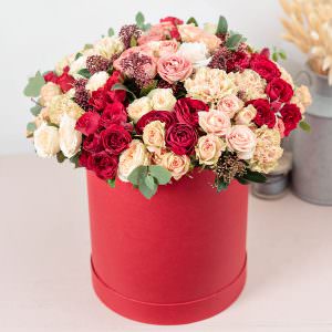 Шляпная коробка с цветами «Чудо рассвета»