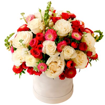 Шикарный букет в коробке «Нежный шик»